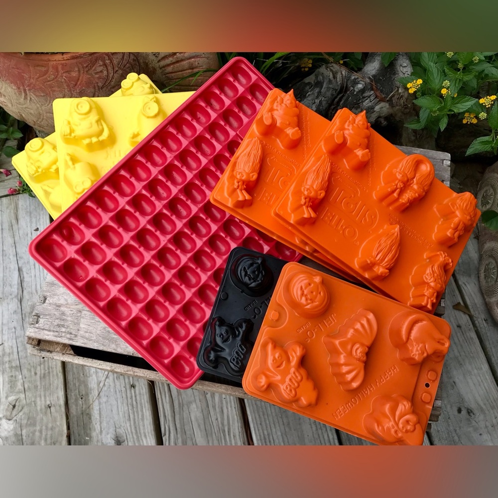 7 JELLO Jigglers Molds Jelly Beans Minions Trolls Halloween Jiggly Gelatin Mold